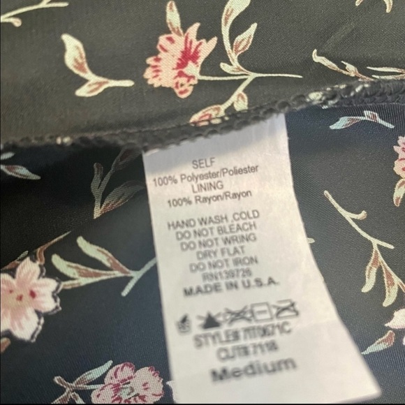 Honey Punch FLORAL SATIN CAMISOLE TOP NWOT - Picture 7 of 8